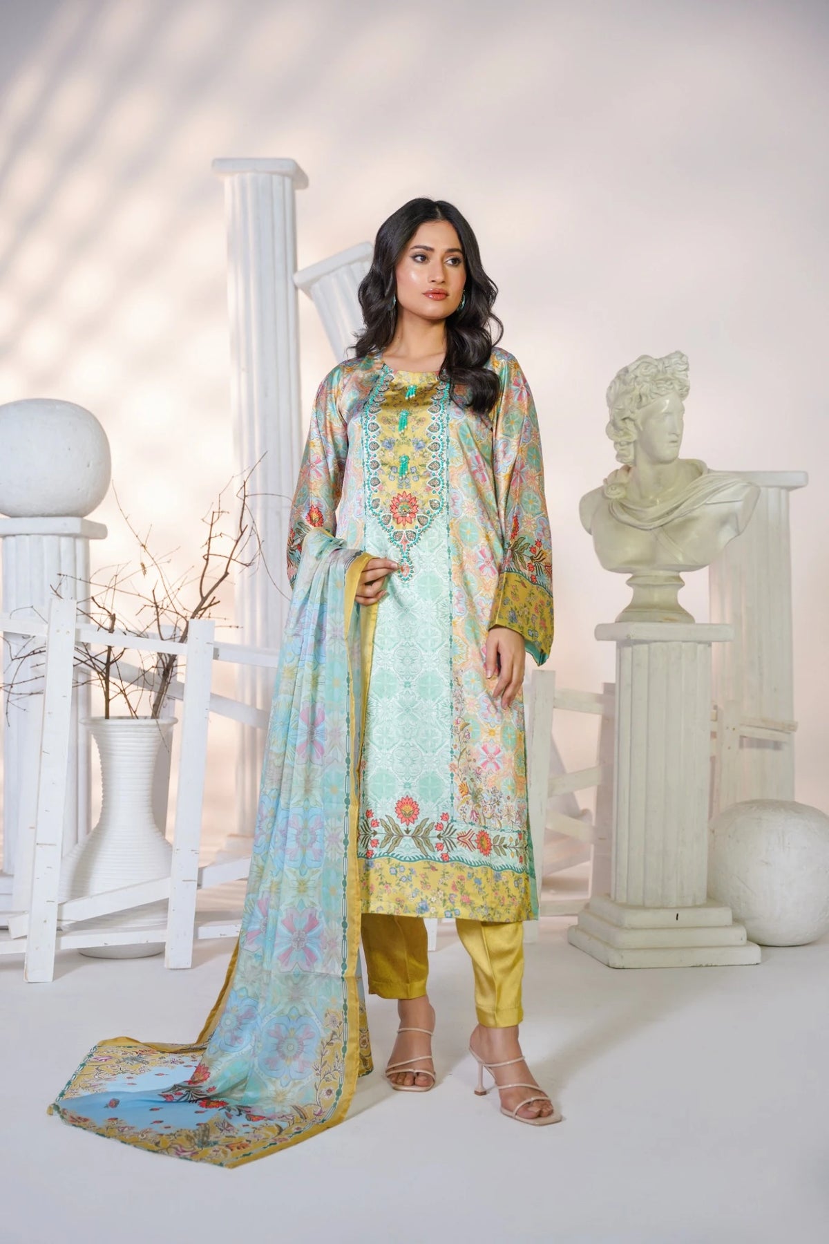 FC-D024 | 3-Piece Festive Silk Suit