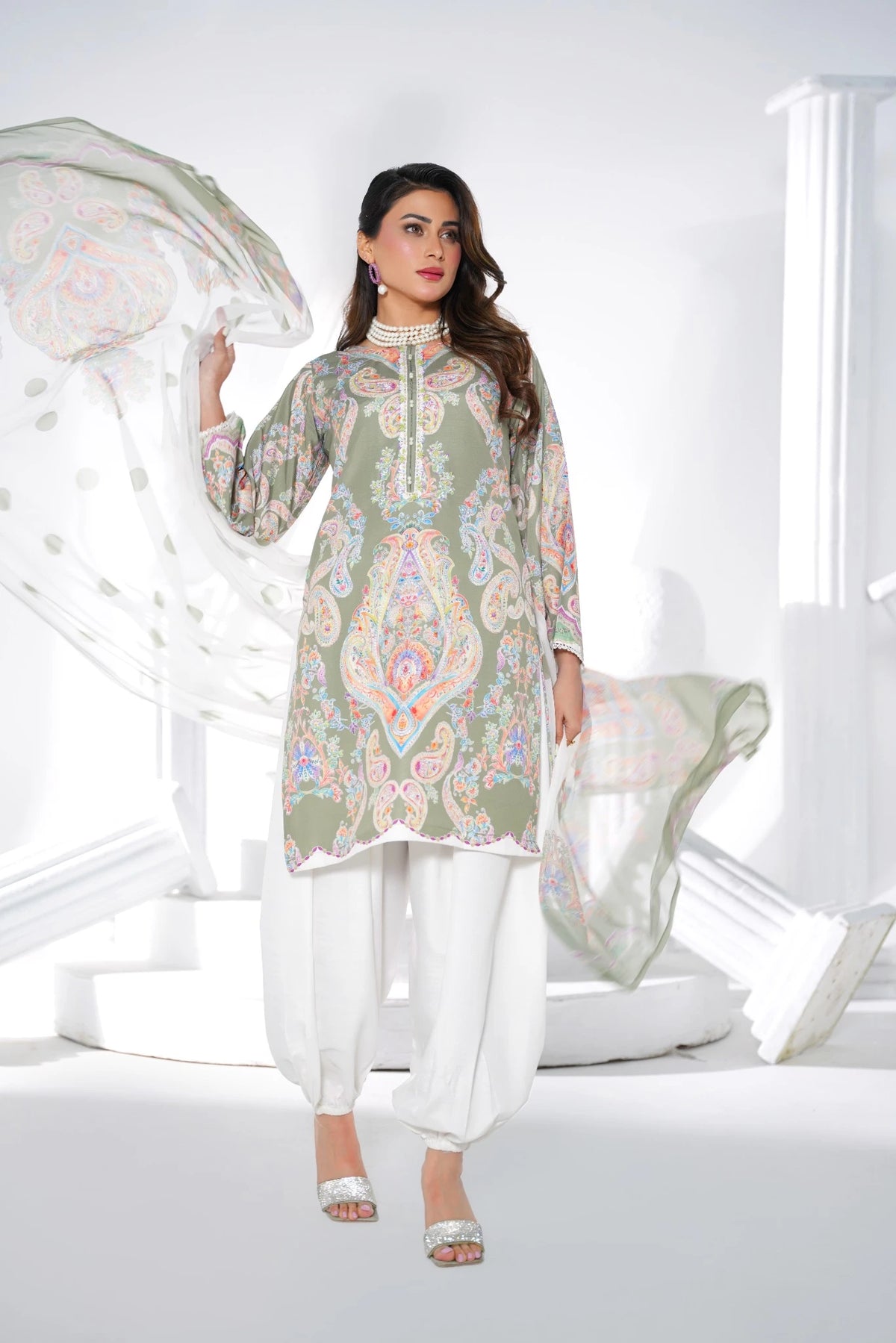 FC-D020 | 3-Piece Festive Silk Suit